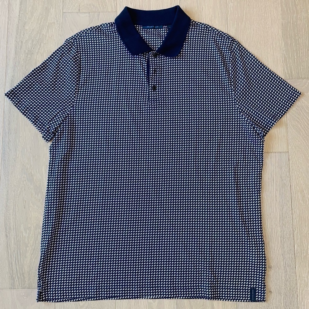 Perry Ellis men’s lightweight polo shirt Size large